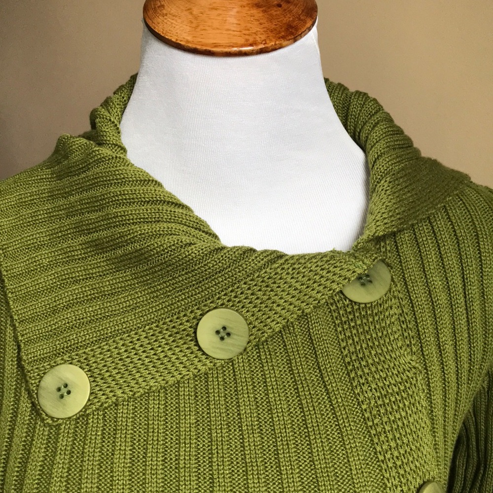 NWT one of a kind sweater w angled button neckline - Picture 2 of 8